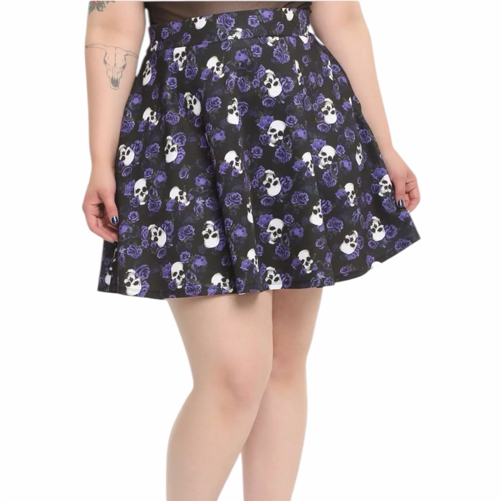 Hot Topic Skull & Purple Rose Skater Skirt XL Goth Halloween A-Line